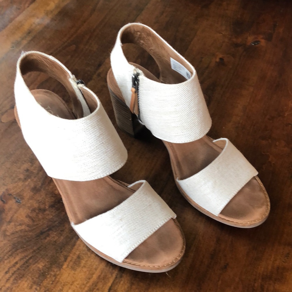 Toms Majorica Cutout Natural Yarn dye heels